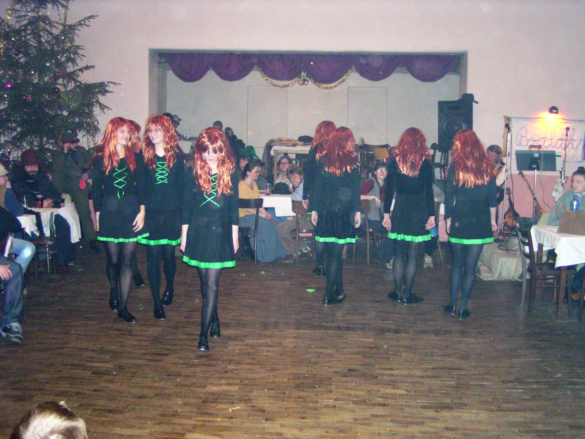 Masopust 2003 Vyskeř 178.jpg