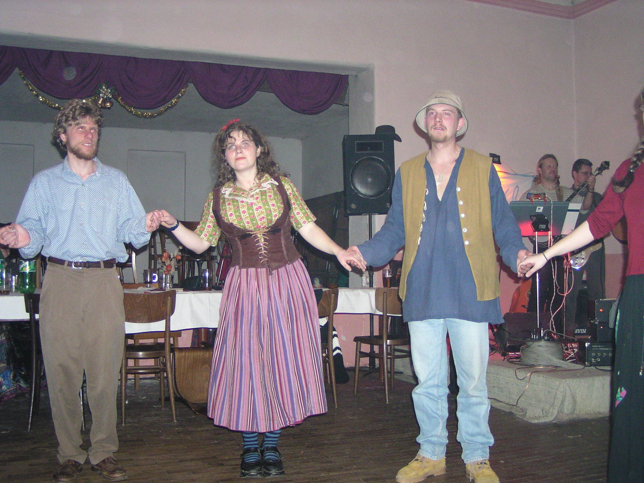 Masopust 2003 Vyskeř 193.jpg