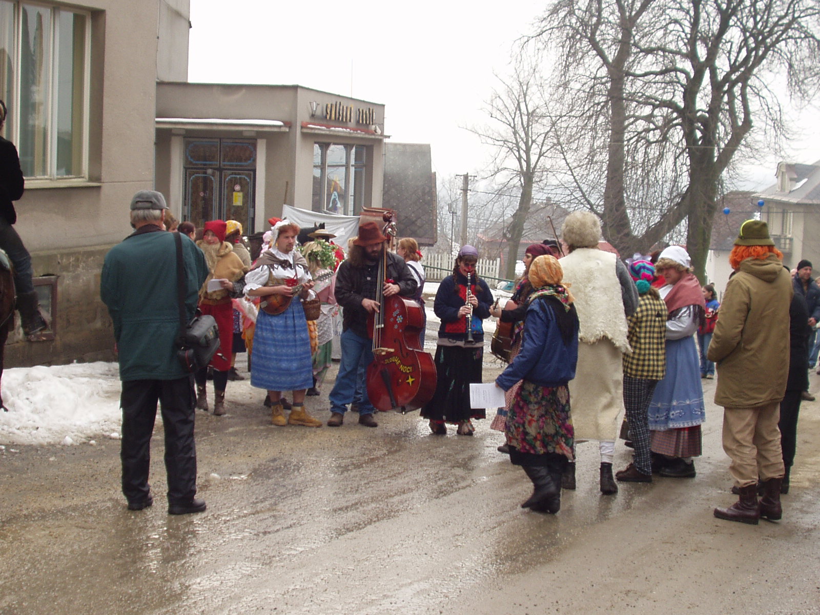 Masopust 2003 Vyskeř 230.jpg