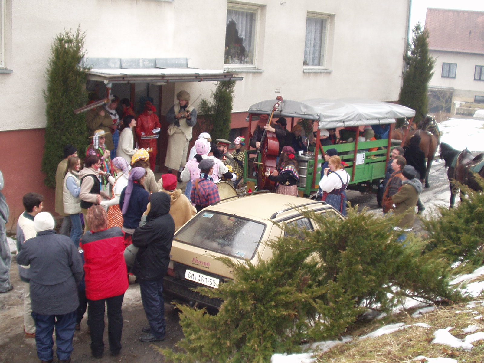 Masopust 2003 Vyskeř 261.jpg